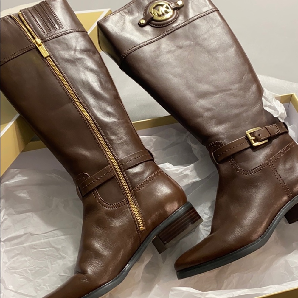 Michale Kors Boots Leather. Mocha. Size 8